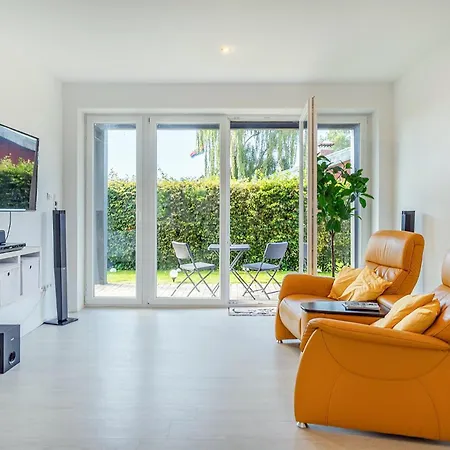 Haus Am See, Exquisites Relaxen Sudbrookmerland Exterior photo
